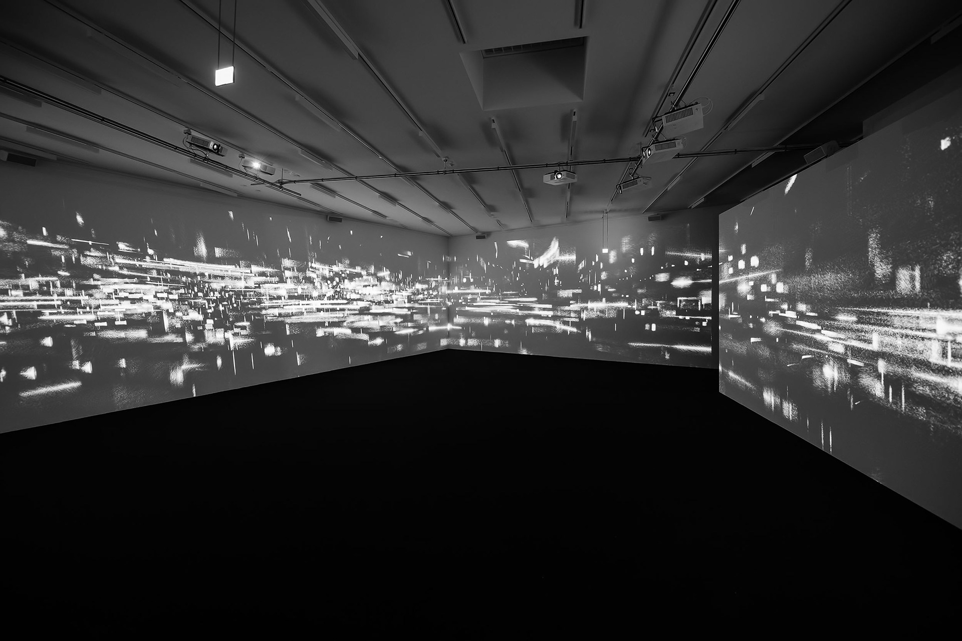 MONOCOLOR — Screen-Space — Landesgalerie NÖ, Krems · MONOCOLOR (Marian Essl)